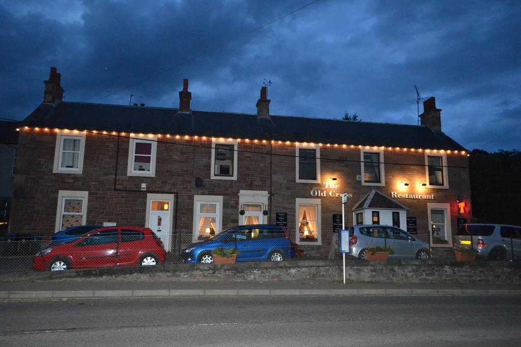Blairgowrie and Rattray The Old Cross Inn מראה חיצוני תמונה